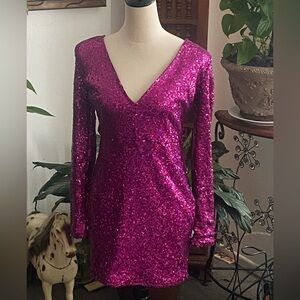 Elegant Sequin Long Sleeve Dress in Magenta